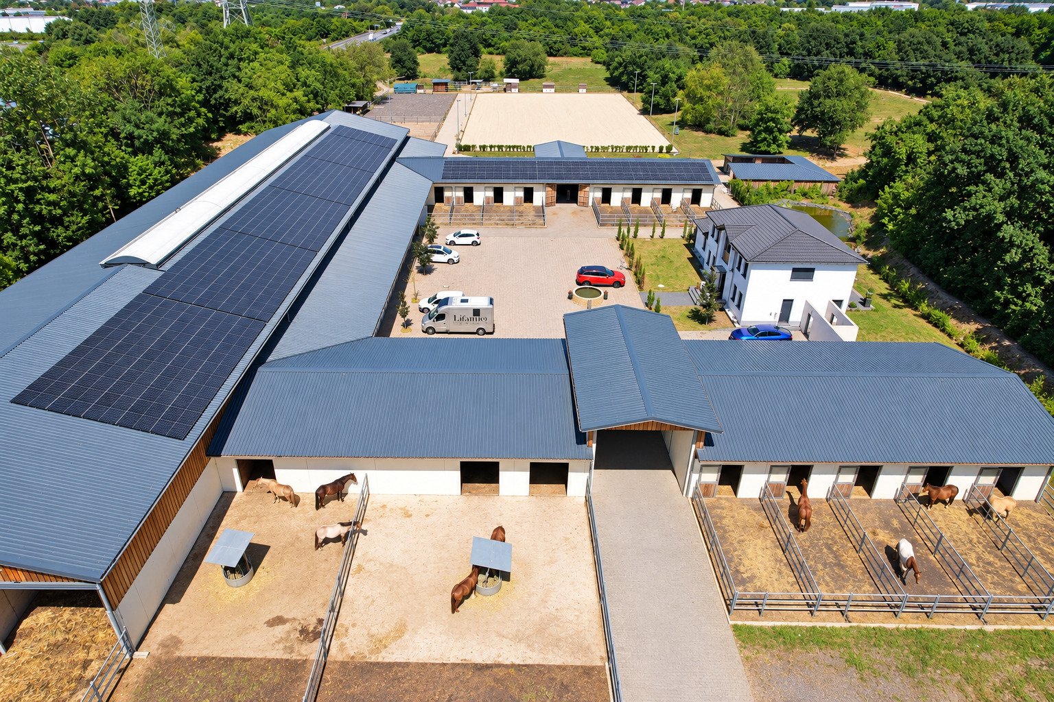 Troisdorf: Se vende modernas instalaciones ecuestres, idealmente ubicadas en el área de influencia de Bonn/Colonia. Troisdorf: Se vende modernas instalaciones ecuestres, idealmente ubicadas en el área de influencia de Bonn/Colonia.