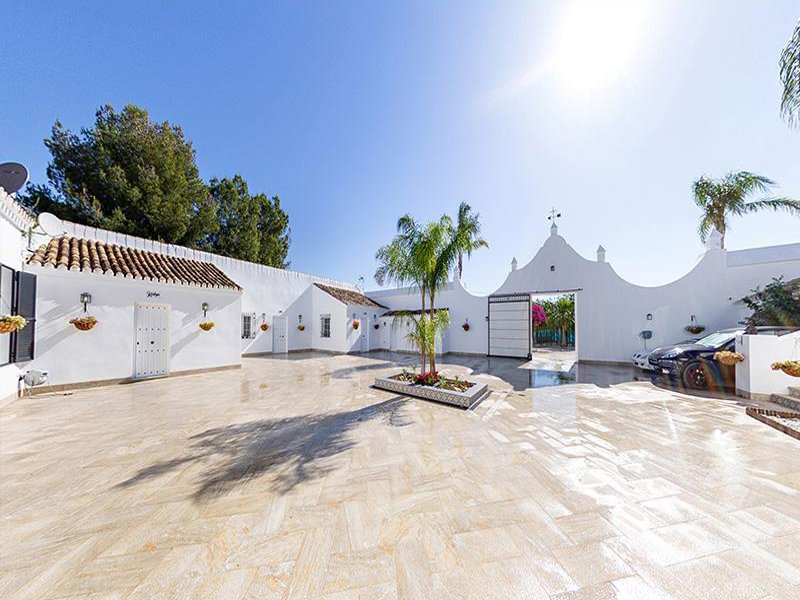 2534 Andalucía, Sevilla, Las Cabezas de San Juan, finca de lujo en venta