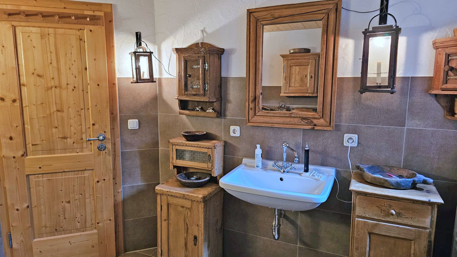 2549 Baviera, Alto Palatinado, distrito de Cham, Zell, casa con arroyo, estanque de natación, establo abierto en venta