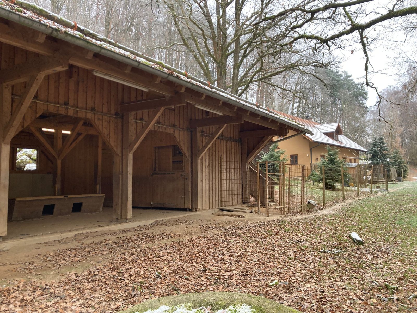 2549 Baviera, Alto Palatinado, distrito de Cham, Zell, casa con arroyo, estanque de natación, establo abierto en venta