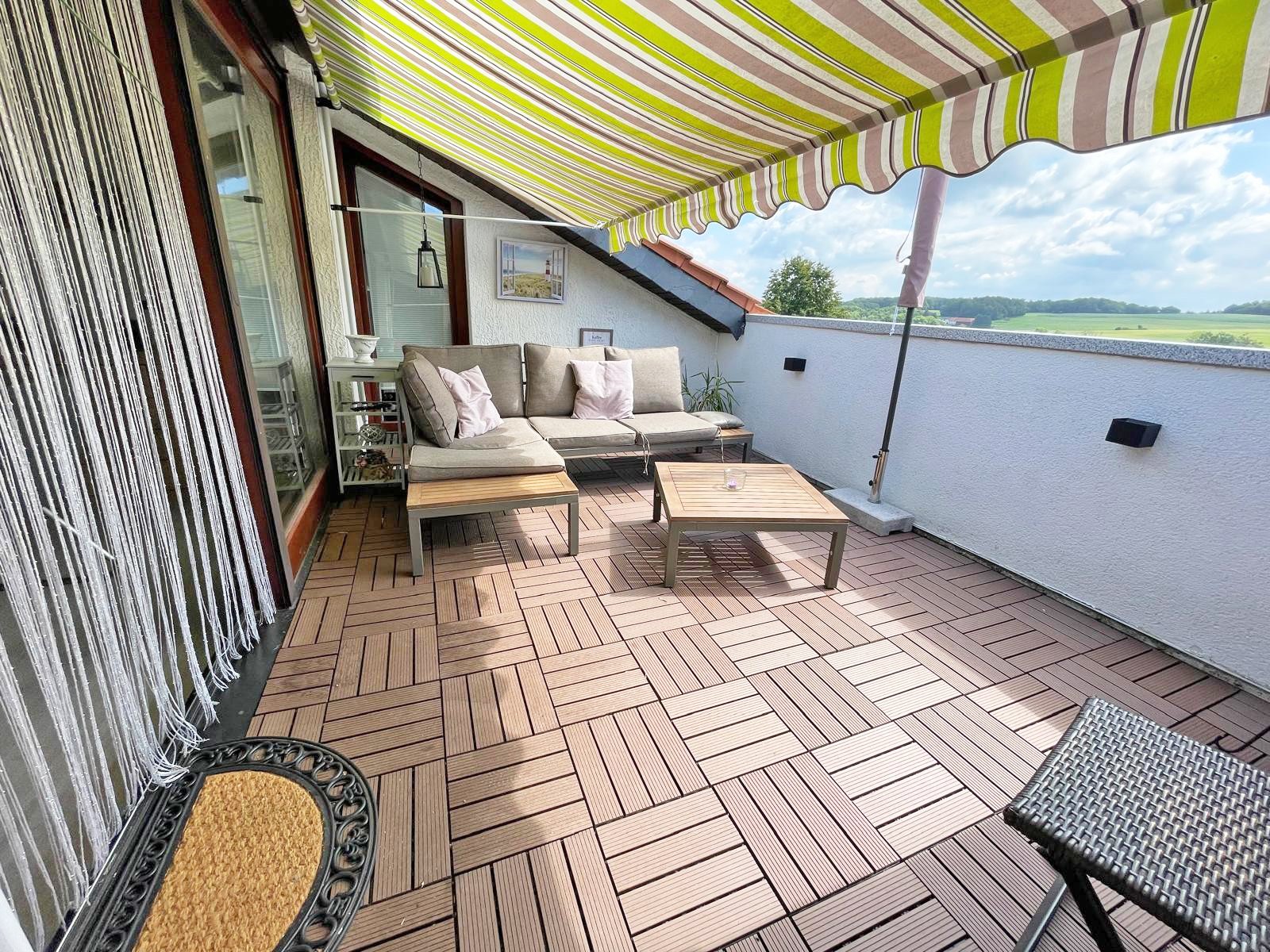 2601 East Hesse, distrito de Fulda, 36154 Hosenfeld, casa grande con apartamento anexo + cuadra en venta